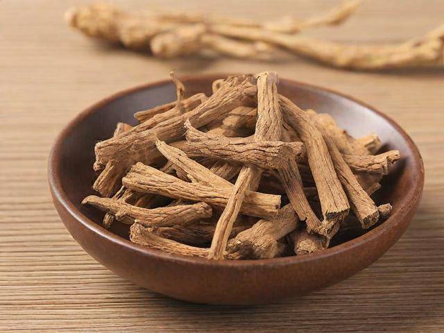 寒性荨麻疹吃哪些中药「寒性荨麻疹中医治疗验方」