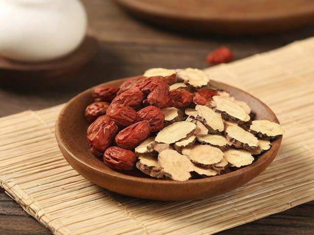 吃中药可以调理祛斑吗「吃中药可去斑吗」