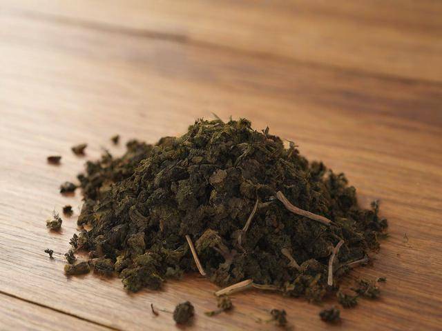 吃中药舌苔发黑「吃中药舌苔发黑咋回事」