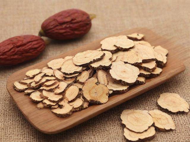 吃中药后引起月经不调「吃了中药后月经紊乱」