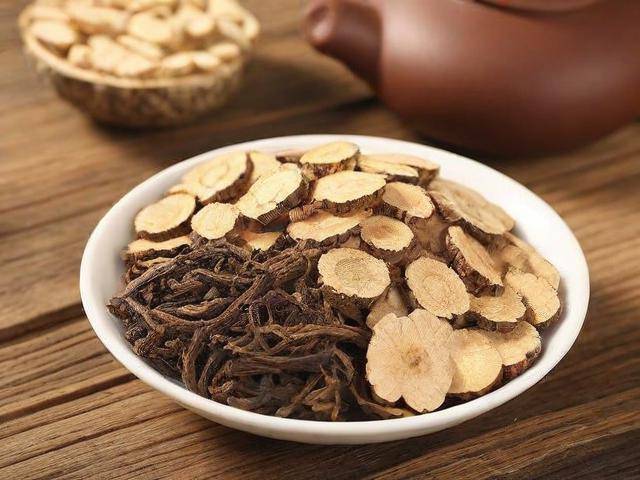 感冒吃中药要停药吗「感冒吃中药要忌口吗」