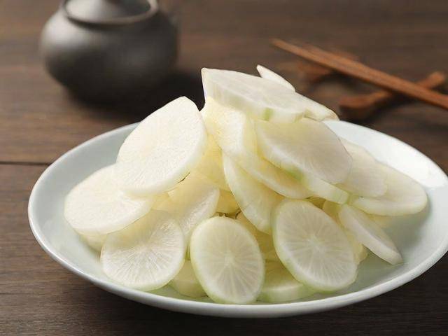 喝中药吃大萝卜可以吗「吃中药是否可吃萝卜」