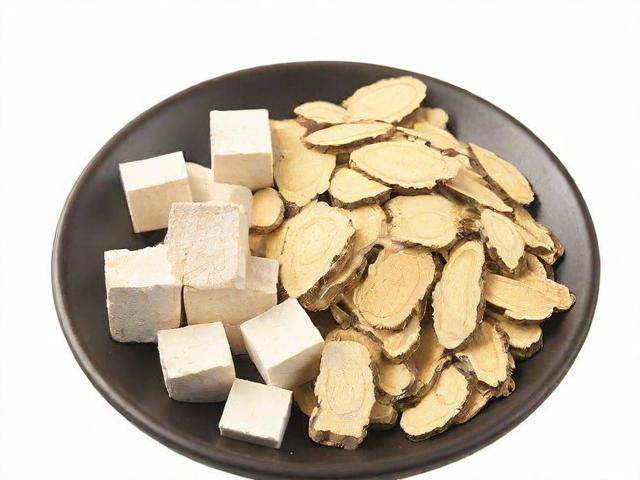 湿热长痘痘吃中药吗「湿热型痘痘中药方」